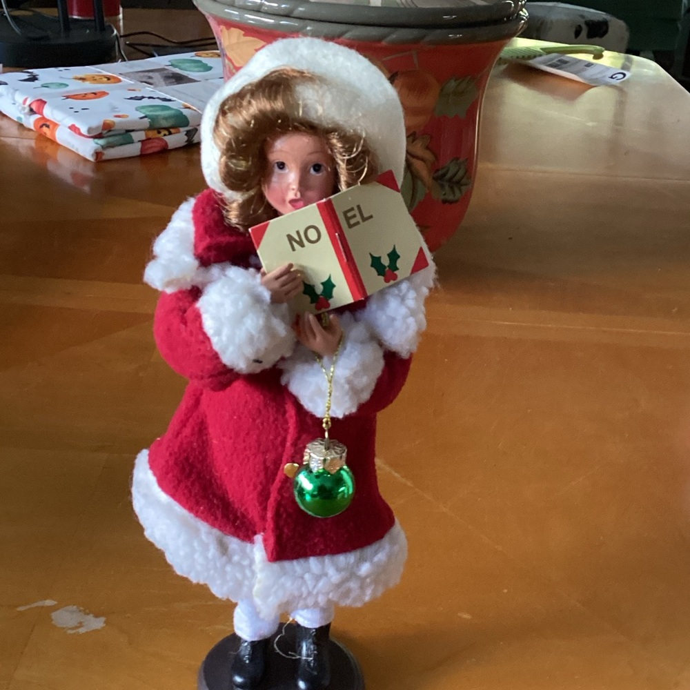 Festive Caroler Figurine in Red and White
